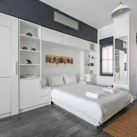 Gorgeous W Stunning Views Patio! #361 Daire İstanbul