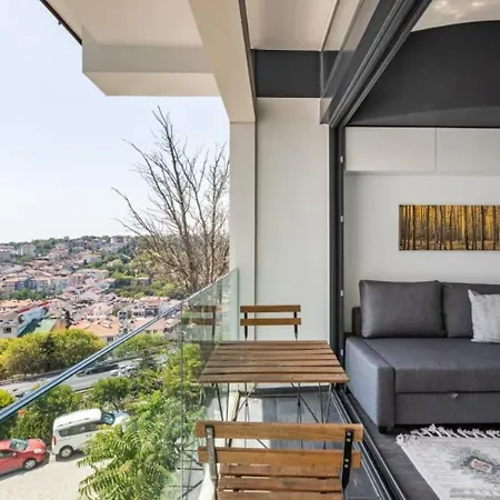 Gorgeous W Stunning Views Patio! #361 * Istanbul